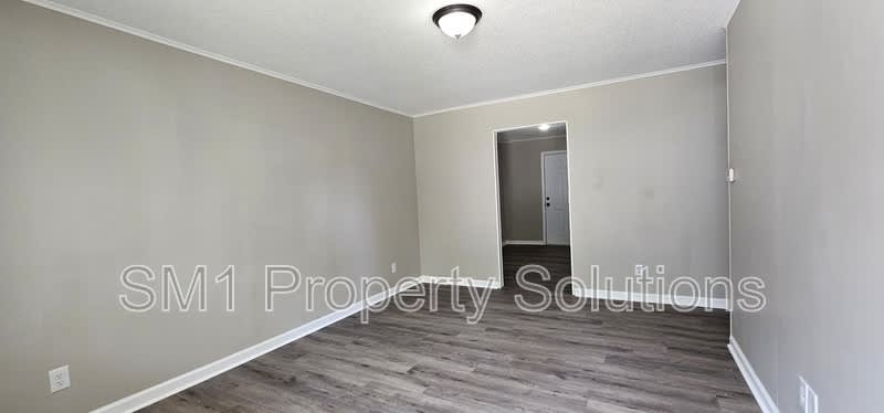 307 North Hall Street – photo 1