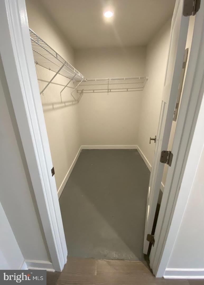 619 HOLYWELL Drive – photo 4