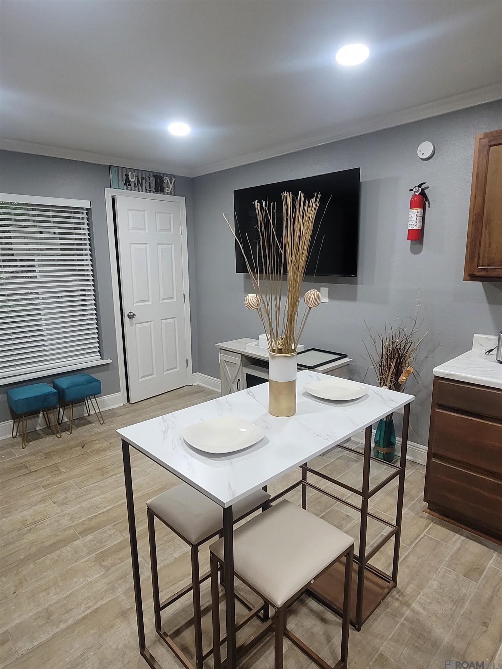 277 Chatsworth St – photo 2