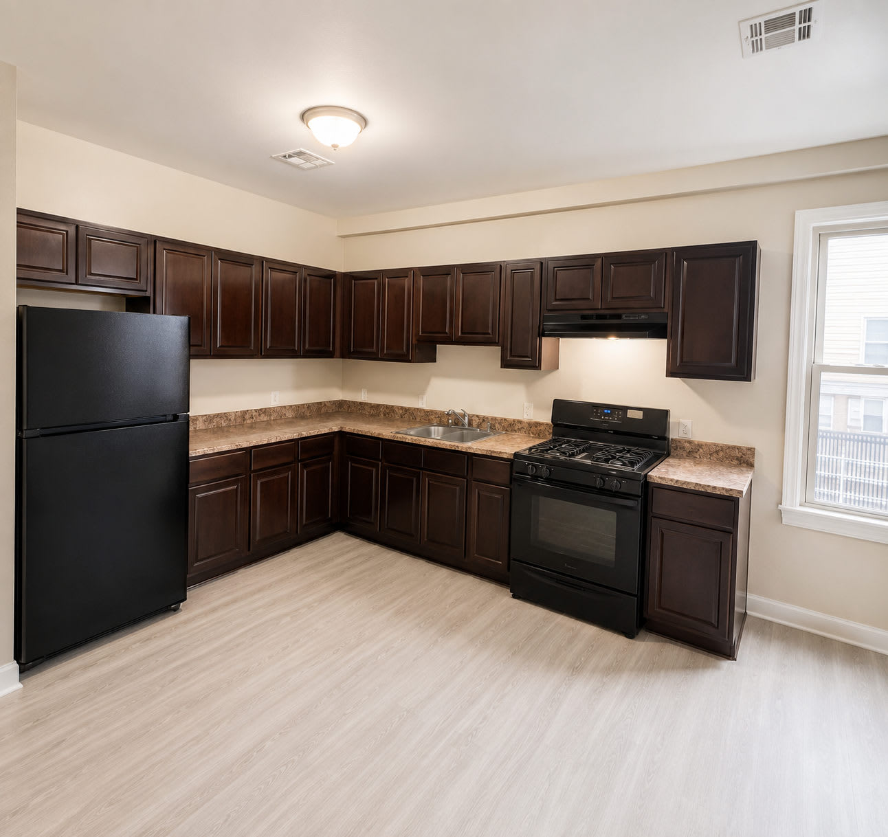493 Irvine Turner Boulevard – photo 1