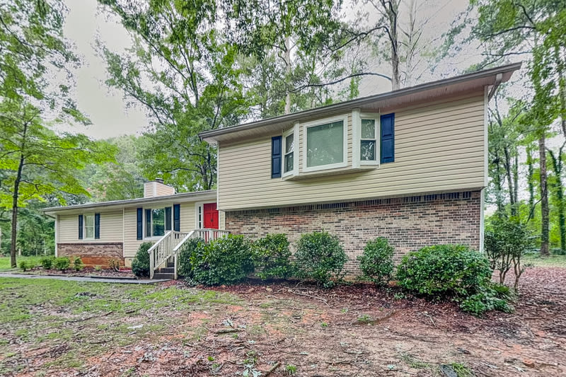 4579 N Woodlake Ln SE – photo 2