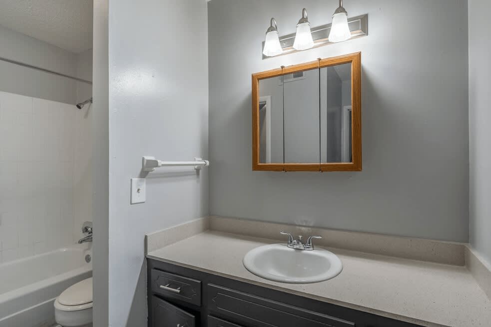 Rothwood Apartments – photo 3