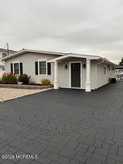 328 Maria Drive – photo 2