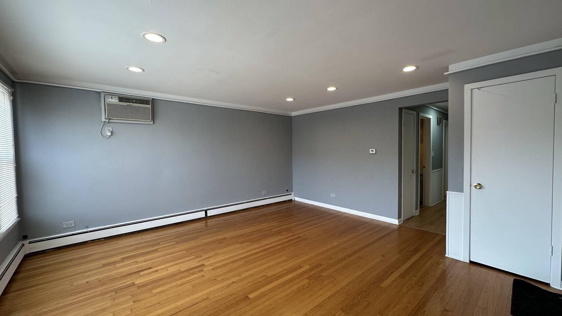 6118 W Gunnison Street – photo 2