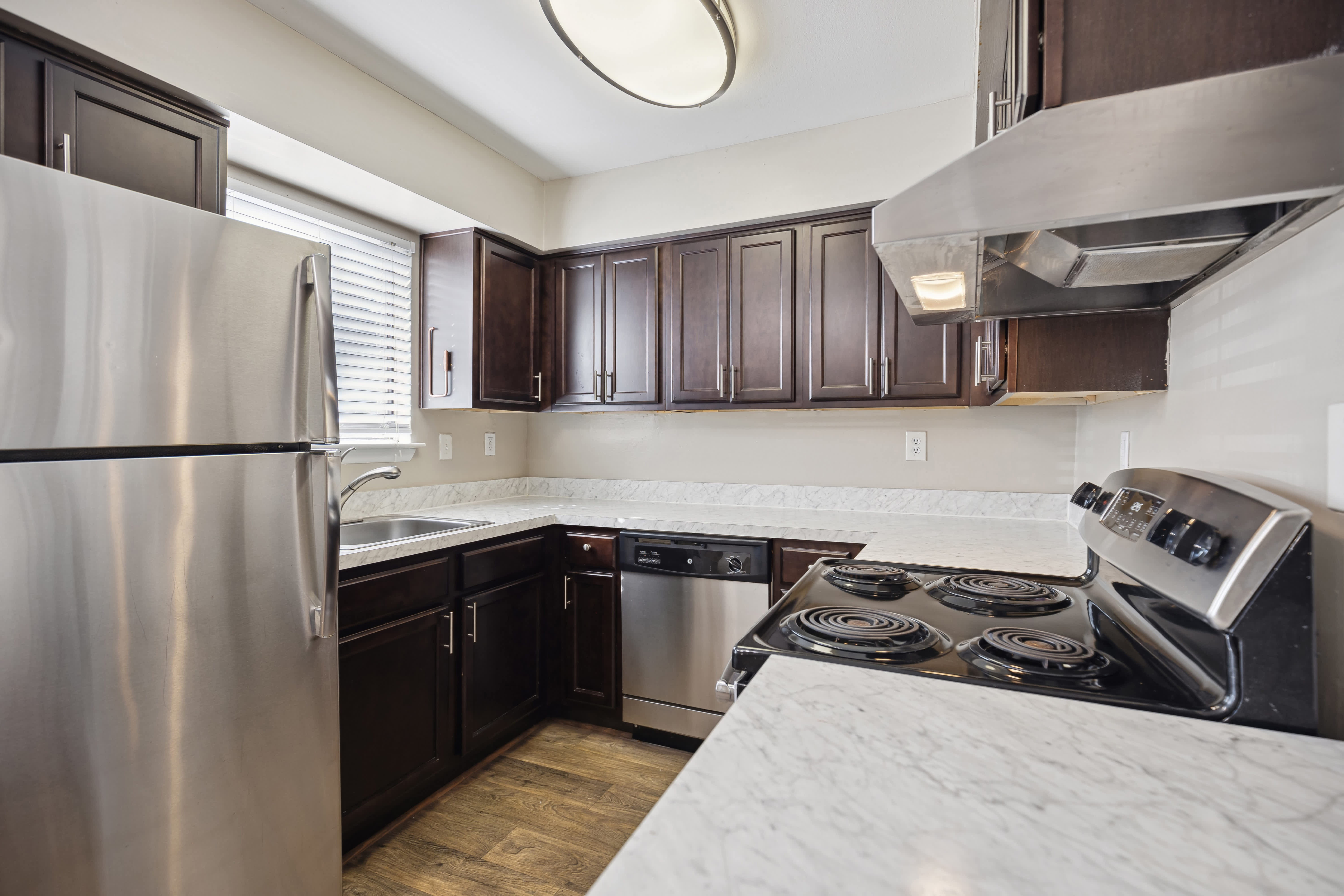 4036 Greenleaf Street – photo 4