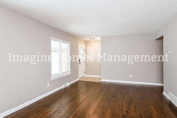 6645 Forest Glen Avenue – photo 3