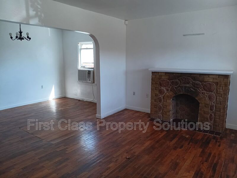 1701 NE 34th St – photo 3