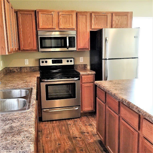 2813 Hillshire Drive – photo 2