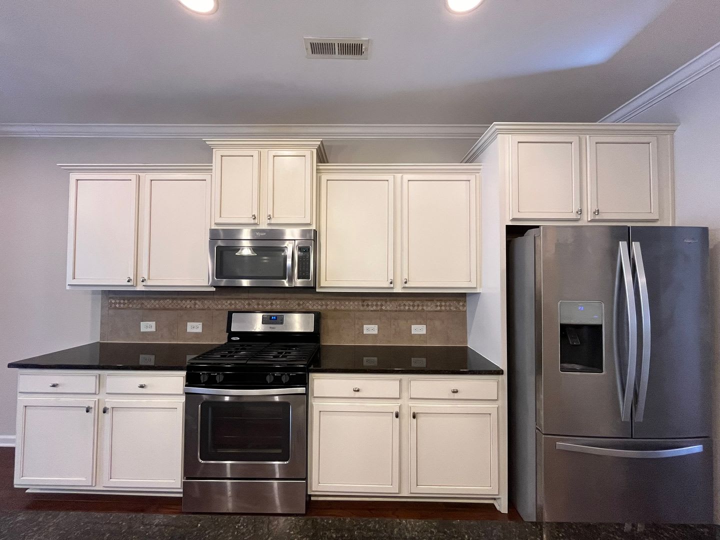 Spacious 3BD, 3.5Bath, 2700+ SF Townhome Minutes from RTP – photo 5