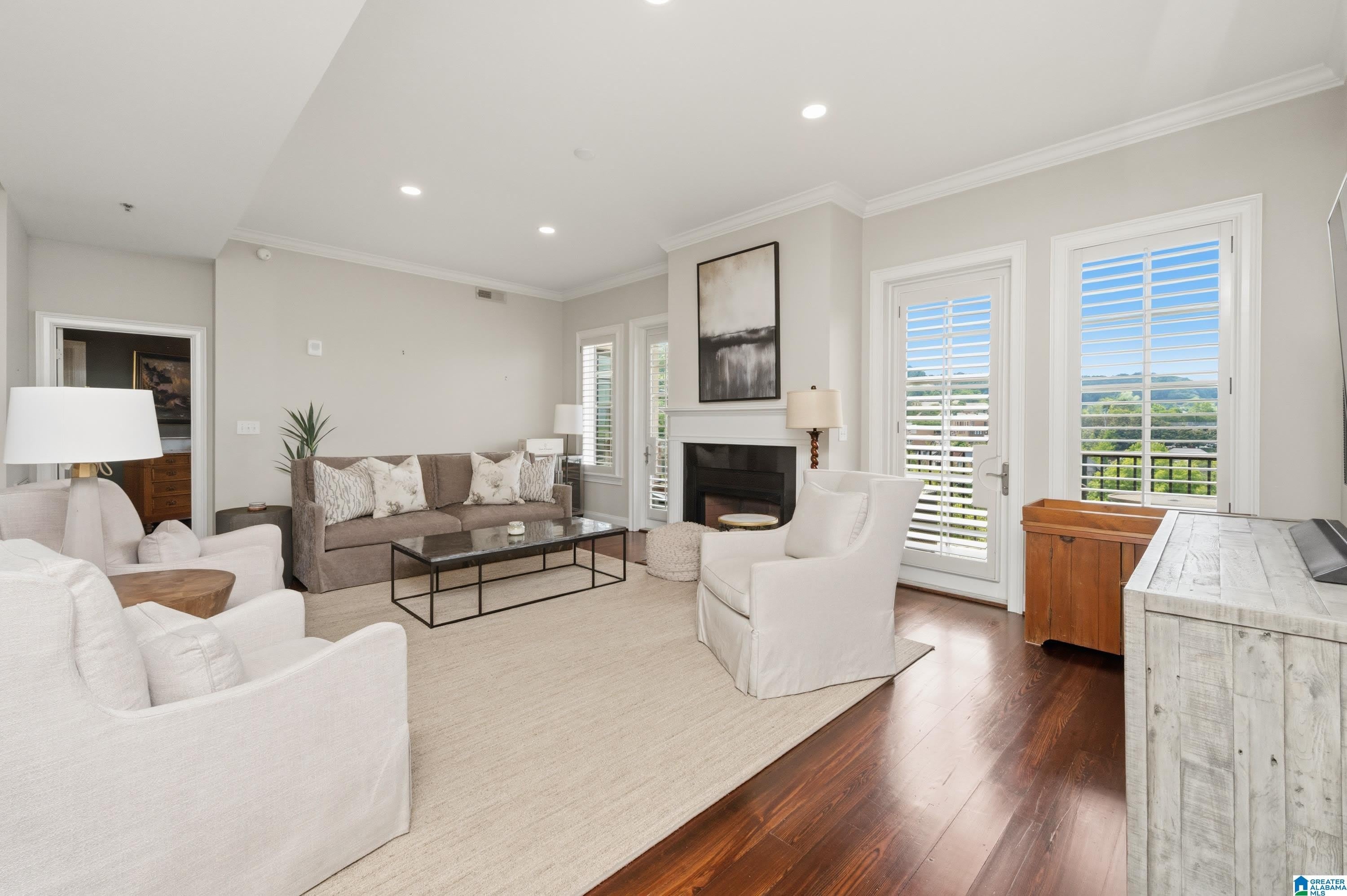 2600 HIGHLAND AVENUE – photo 2