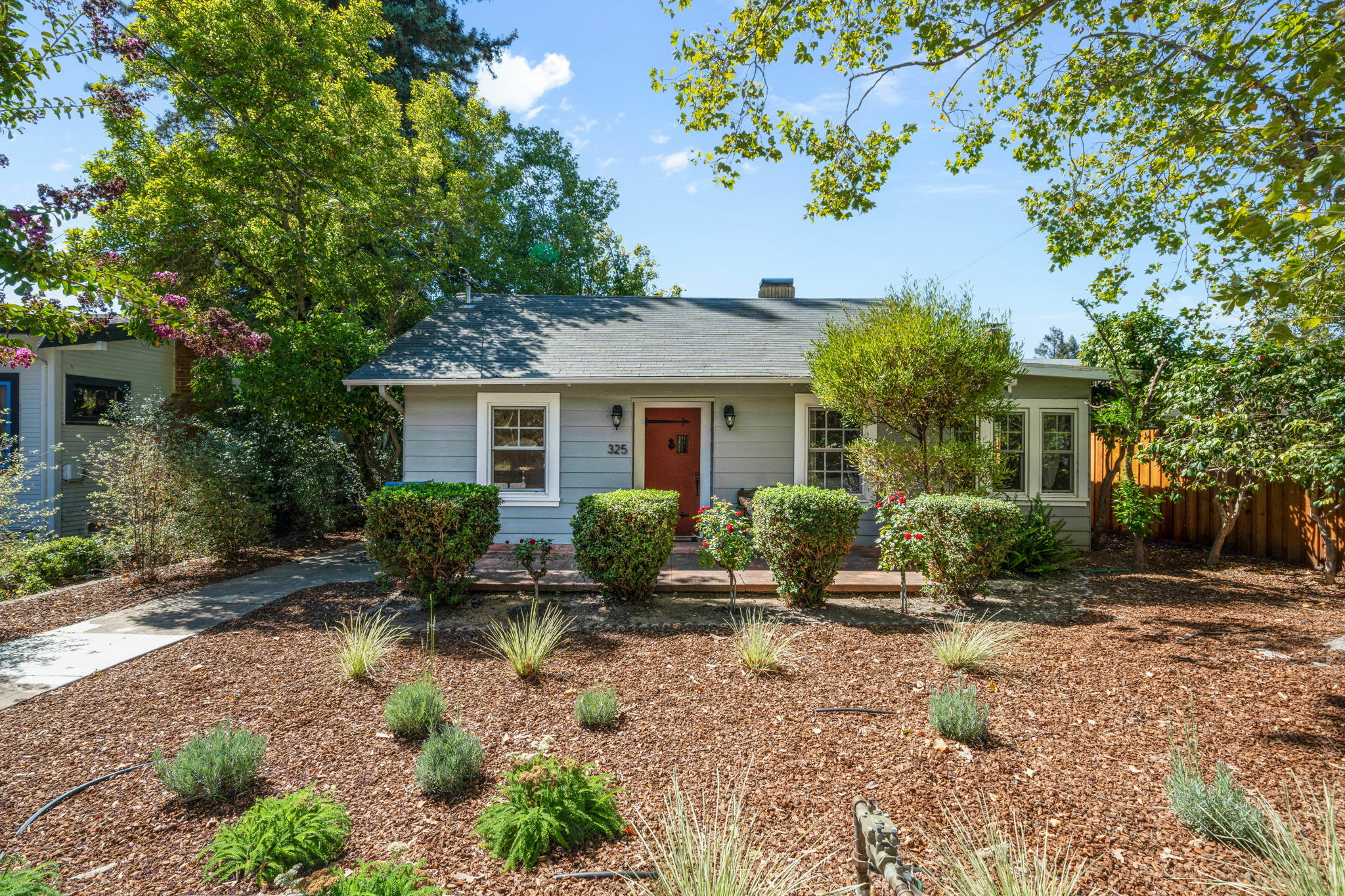 325 1st Street – photo 1