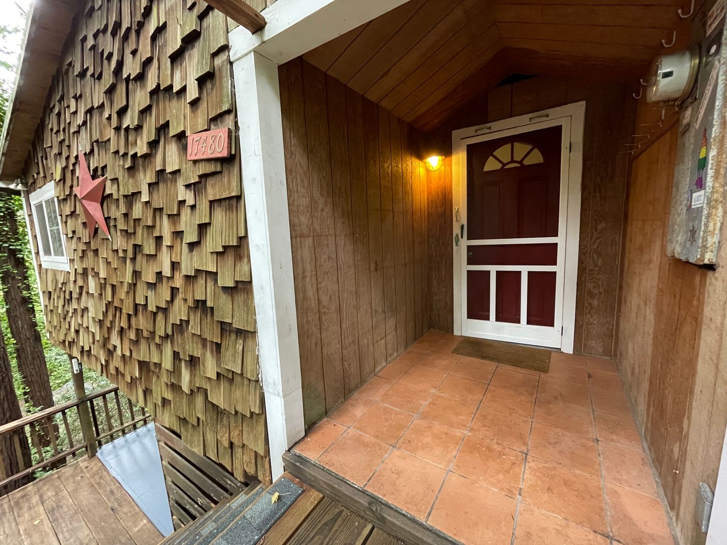 One bedroom Private Hilltop home washer, dryer, decks, redwoods – photo 4