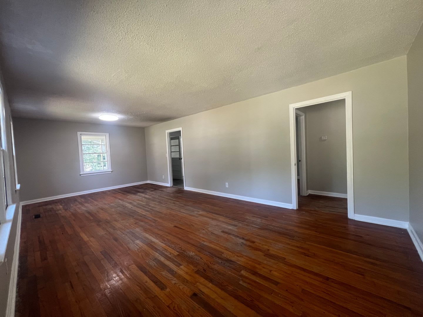 3 bedroom 1 bathroom single level home – photo 3