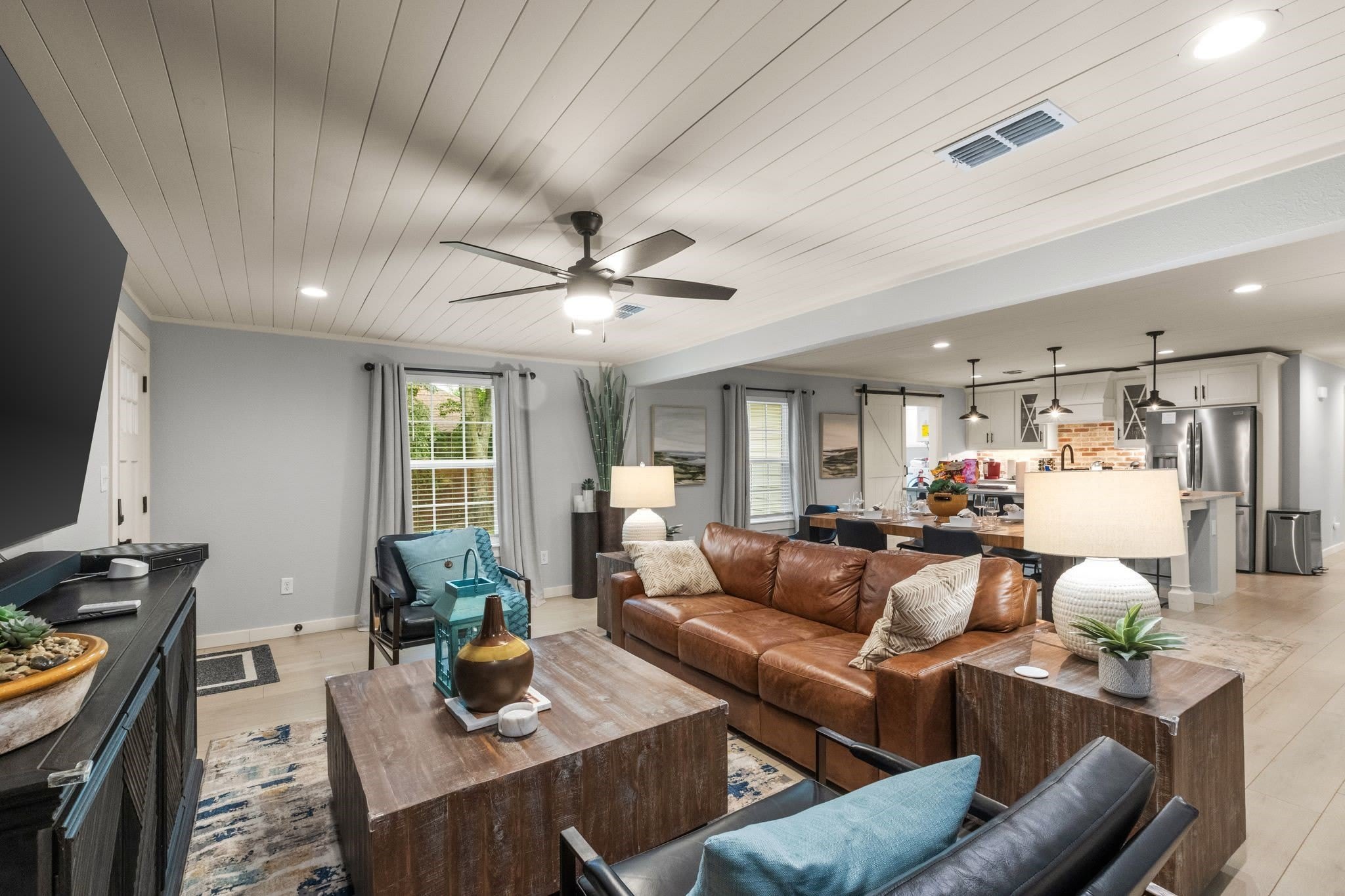 408 E Liberty Street – photo 5