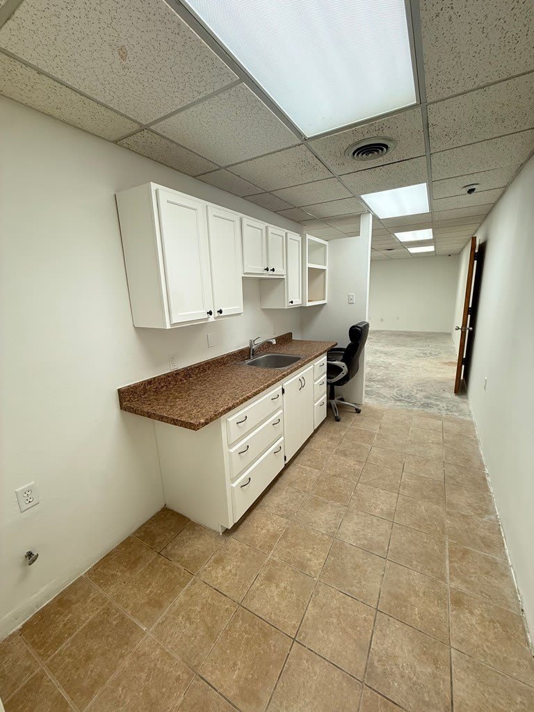 1011 E 7Th St – photo 4