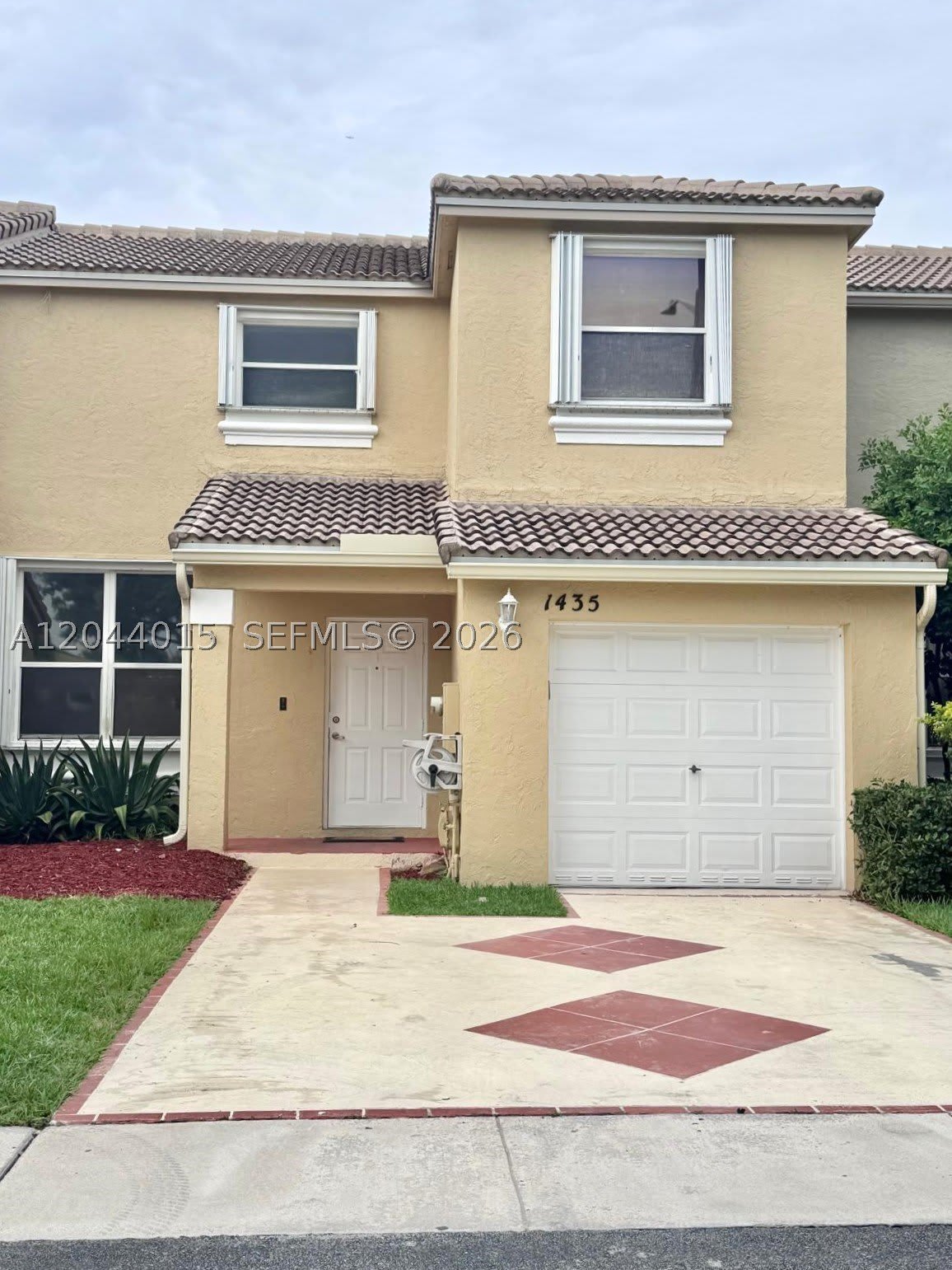 1435 NW 154th Ln – photo 1