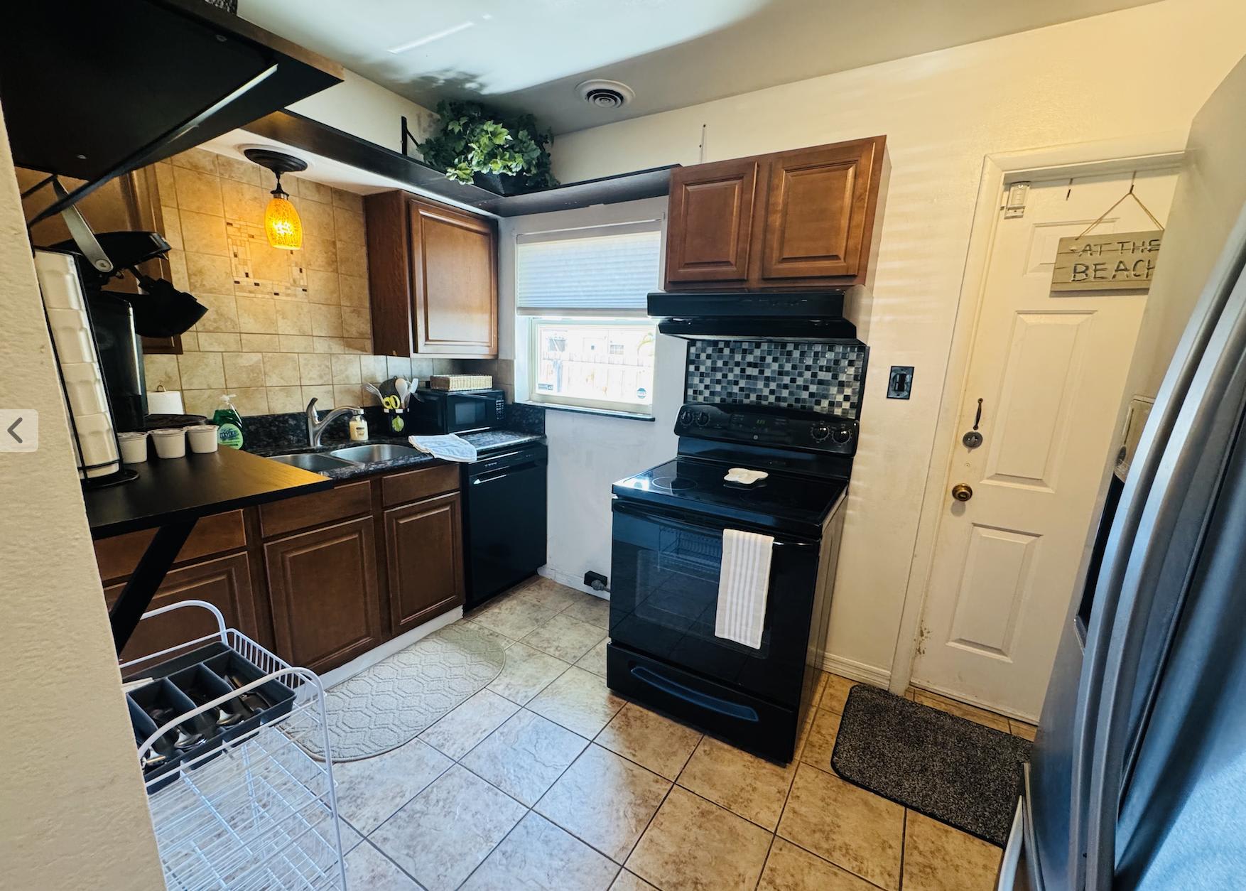 412 73rd Ave – photo 5