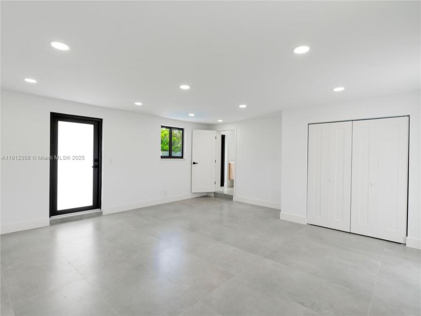 1181 NE 202nd St – photo 4