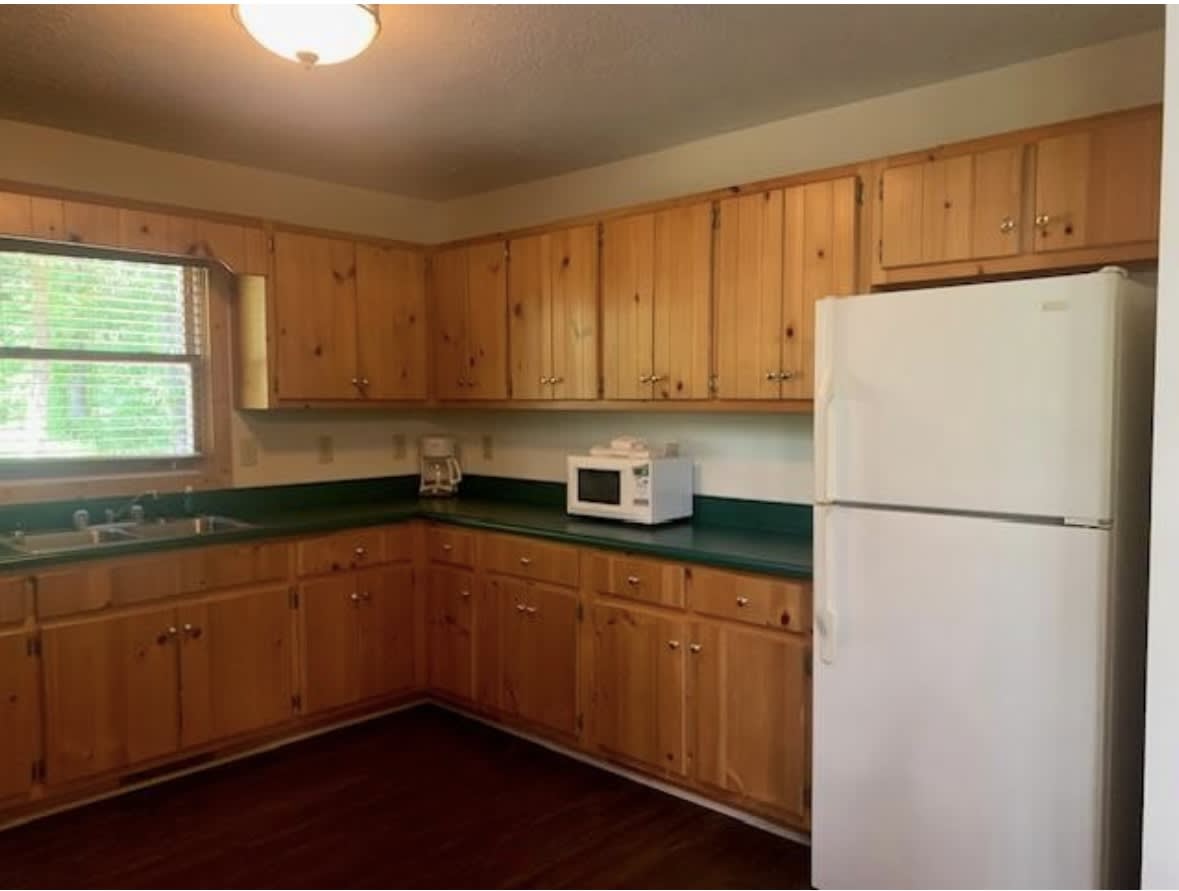 560 Chalet Village Dr – photo 4