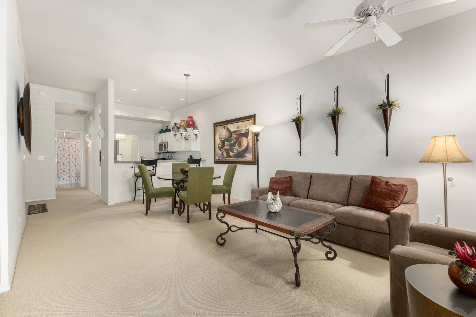 STUNNING Furnished OASIS 2 bed/2 bath Condo in McCormick Ranch – photo 2