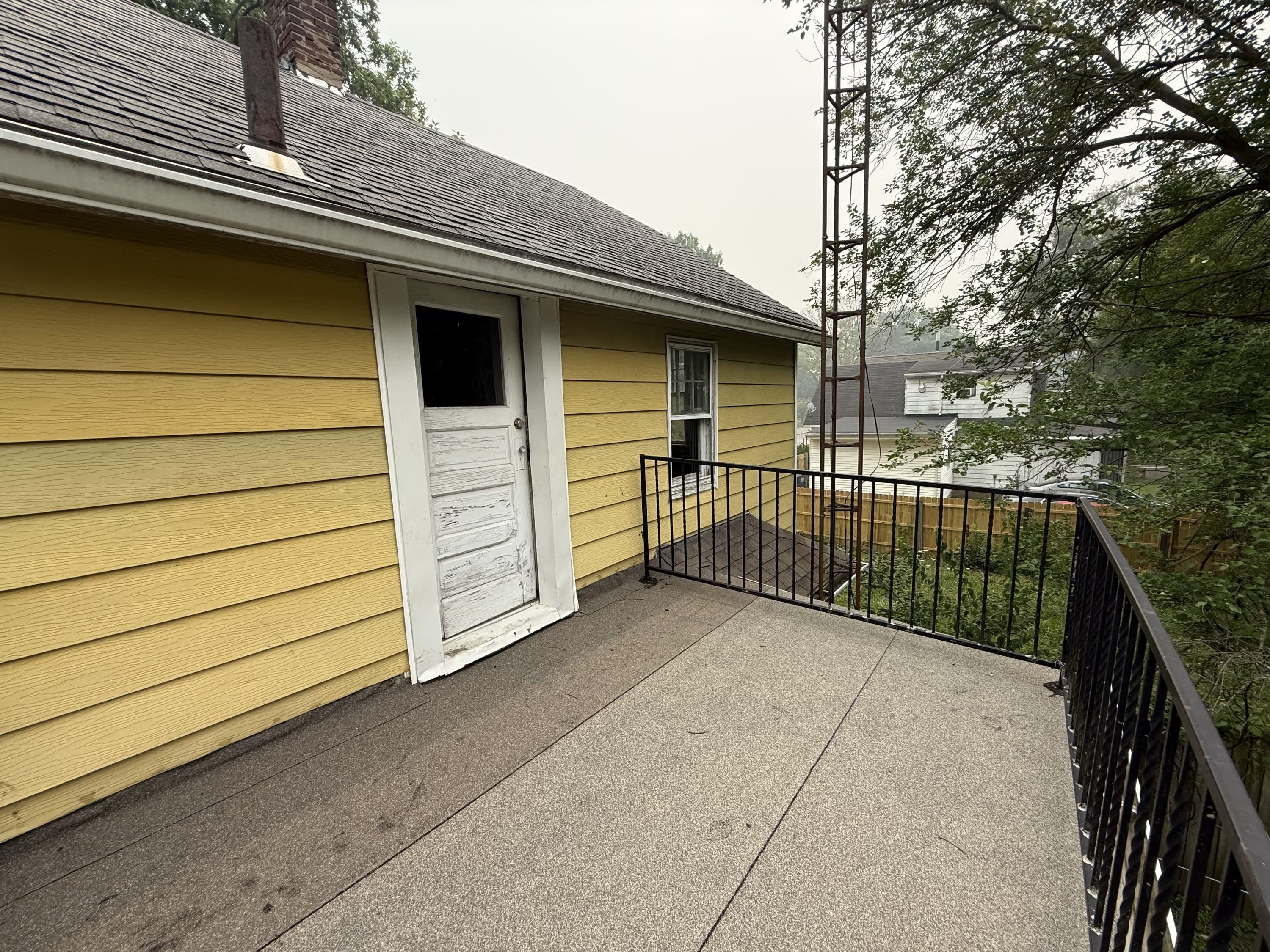 915 Woodstock – photo 3