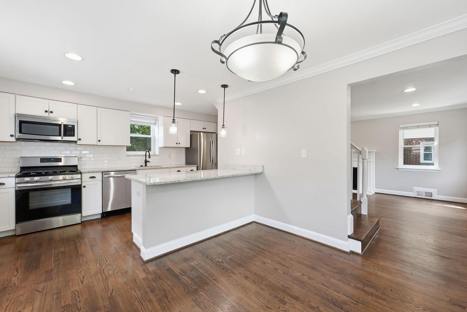 Spacious & Stylish Renovated Colonial in the Heart of Cheverly! – photo 5