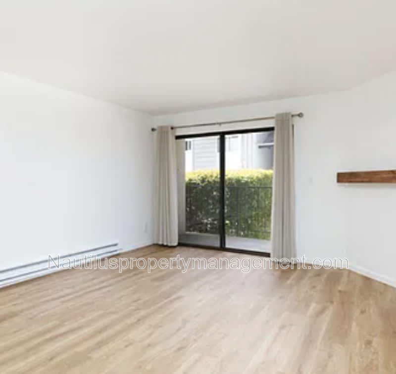 825 Balboa Avenue – photo 4