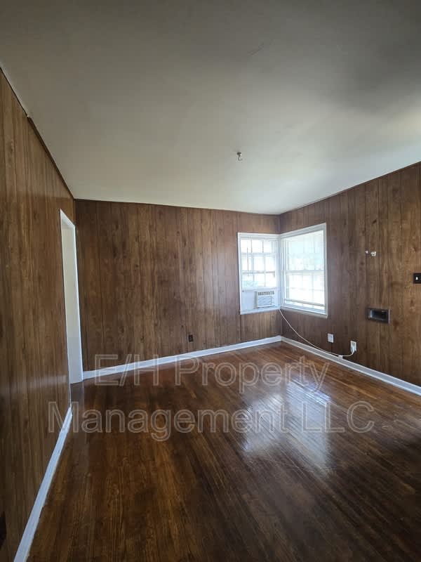 528 South Glendale Street – photo 4