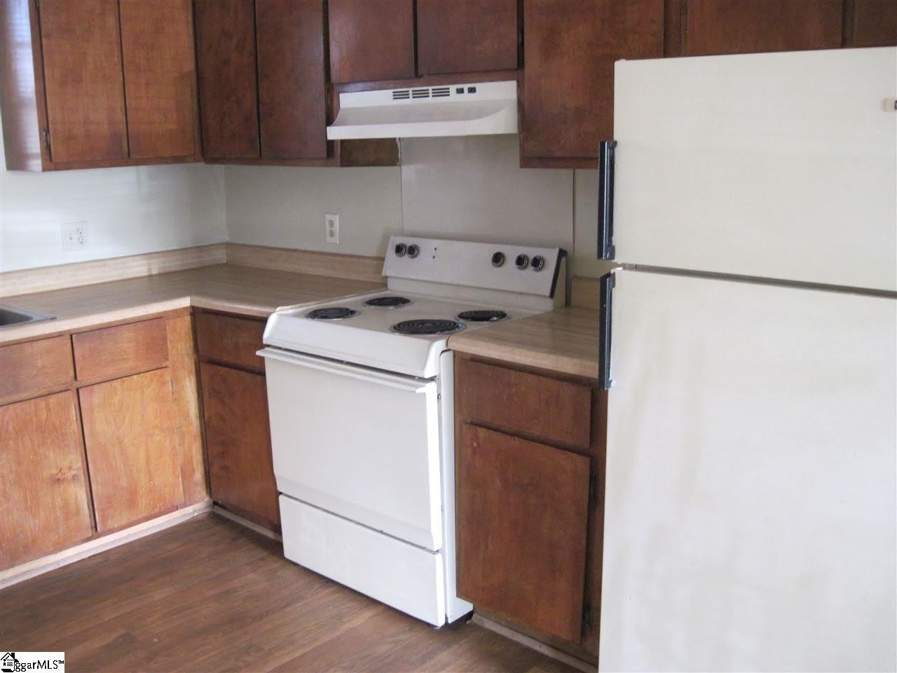 713 E Curtis Street – photo 3