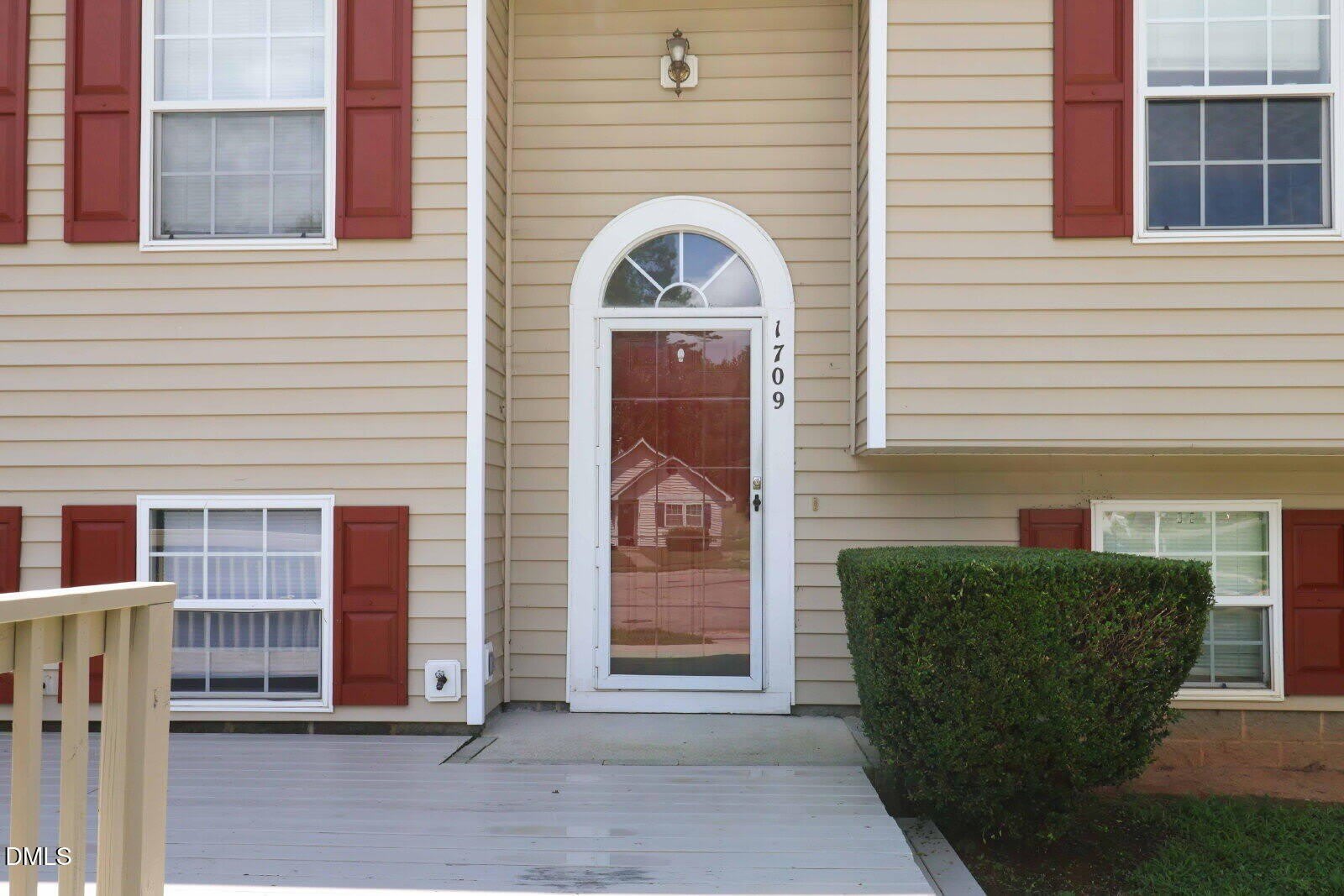 1709 Calypso Court – photo 4