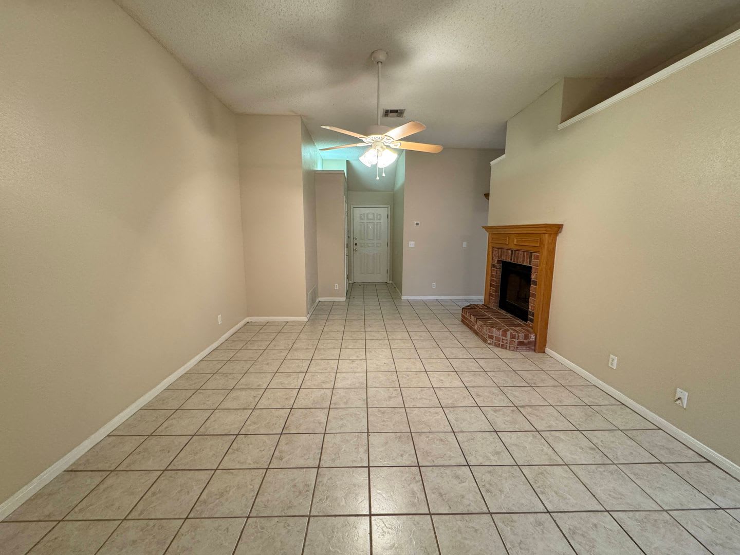 3-Bedroom House for Rent in Killeen – photo 2