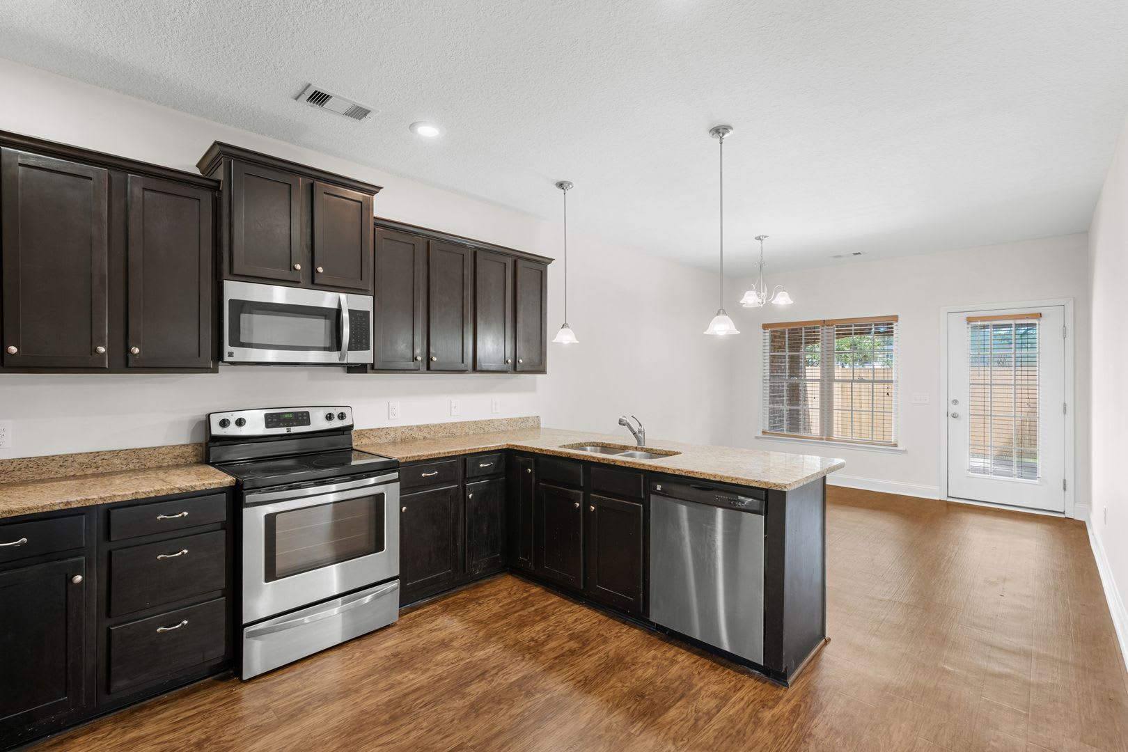 108 Ledbury Cove – photo 3