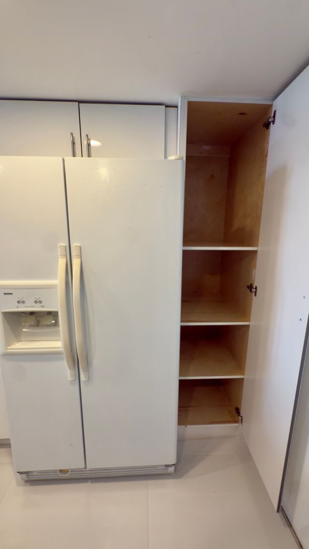 Spacious One Bedroom Two Bath Condo with Parking at Buckley Towers in North Miami Beach – photo 5