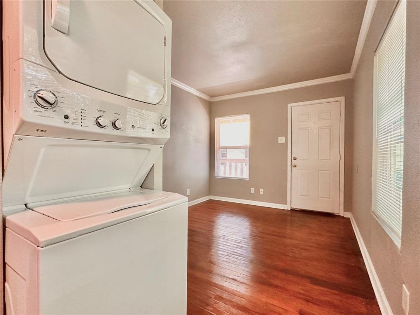 204 E 30th #203 – photo 4