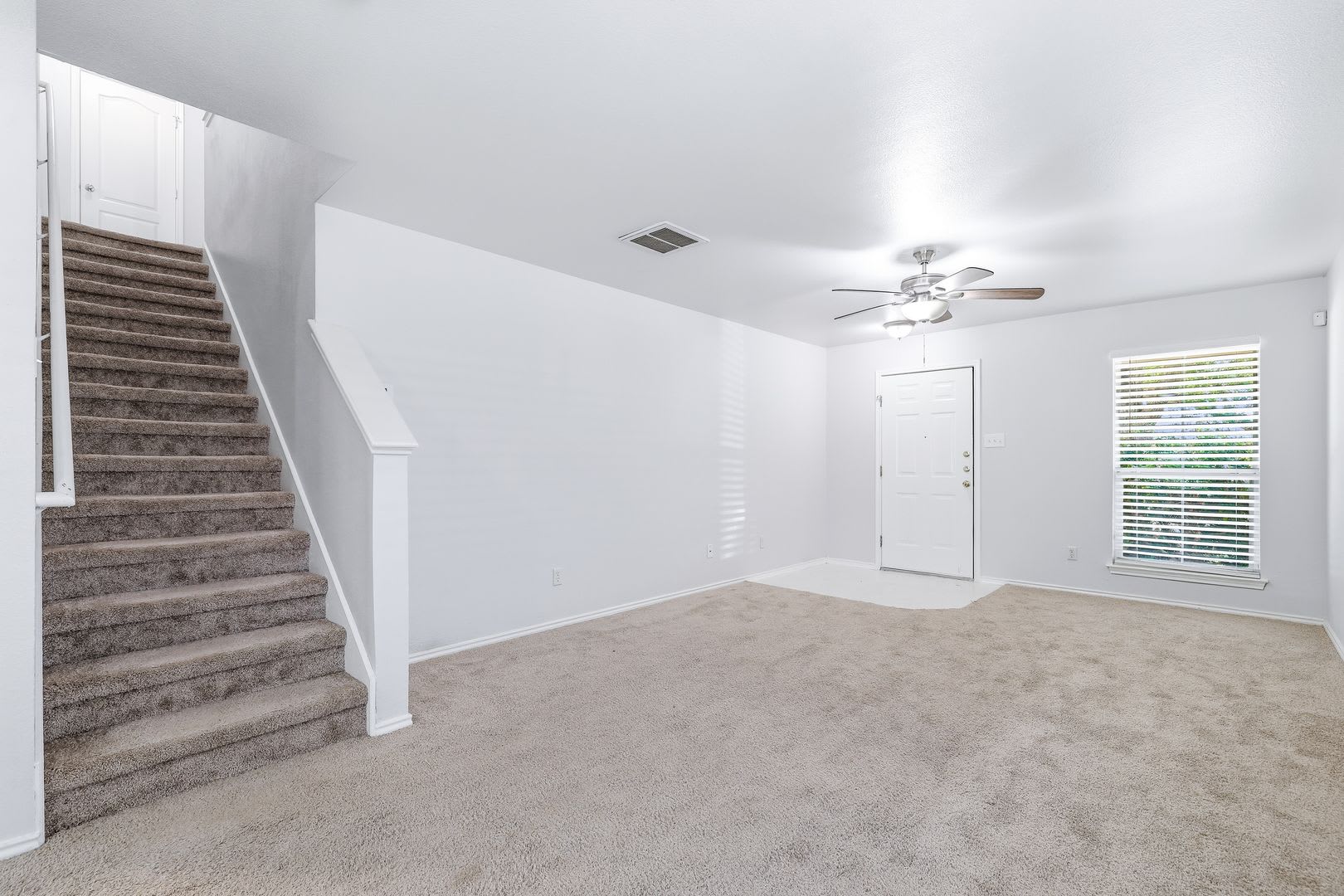 Resort-Style Amenities in Wildhorse Community – photo 4