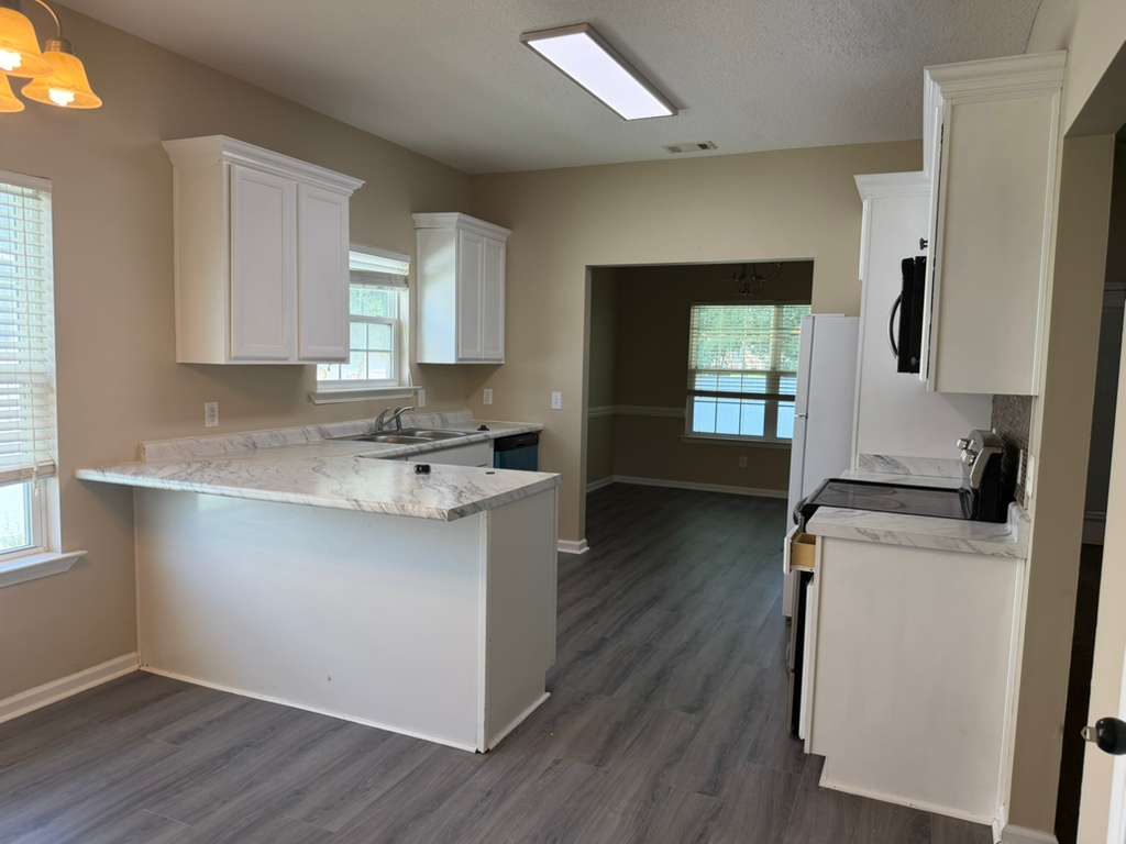 900 Rachel Ln – photo 4