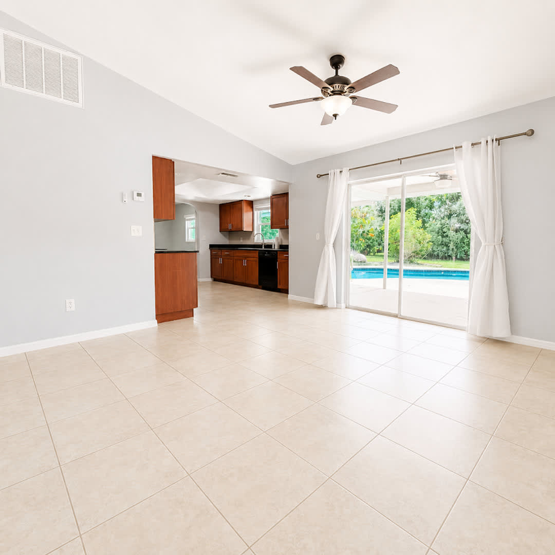 Beautiful 3-Bedroom Pool Home – Fenced Yard, Office & Lawn/Pool Care Included! – photo 4