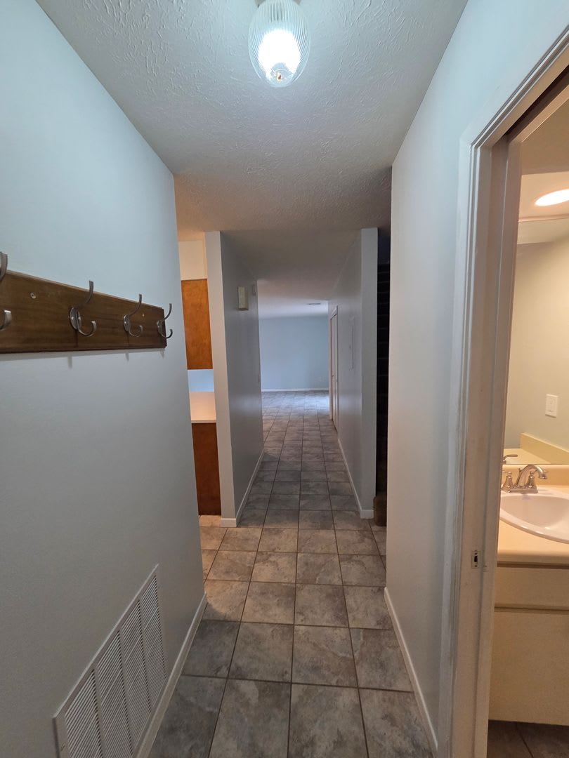 Newly Renovated Townhome Near Grand Lagoon In Pcb Specail 1 2 Off 1St Month S Rent – photo 2