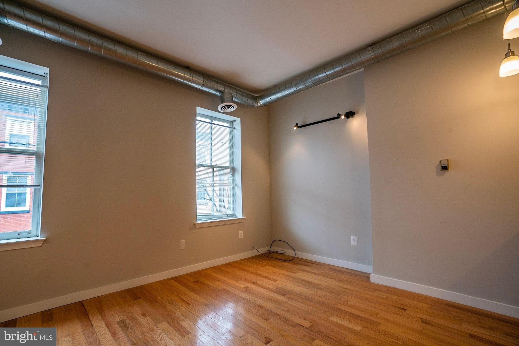 1504 SWAIN Street – photo 4