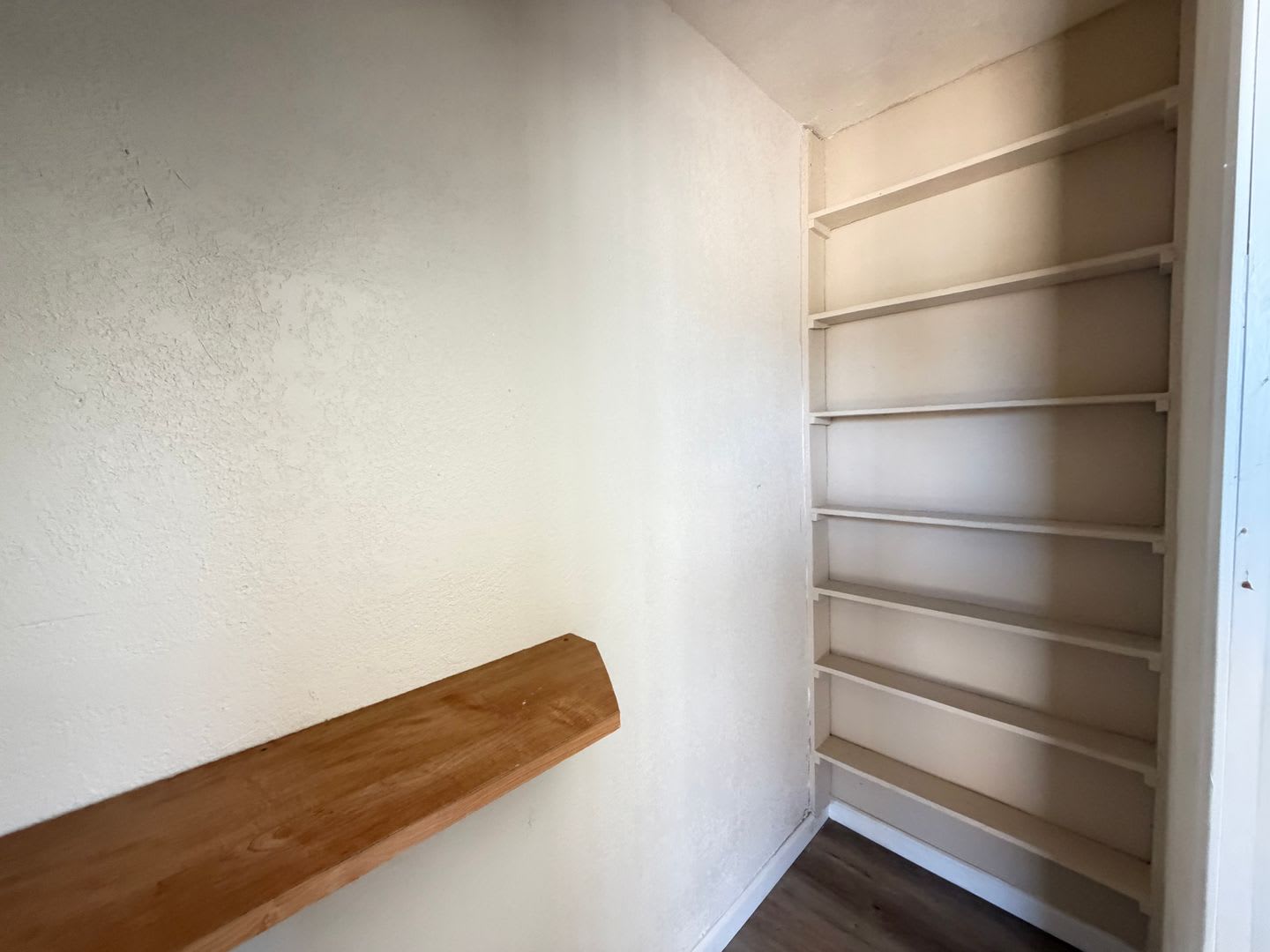 2 Bedroom With Outside Shed And Carport – photo 3