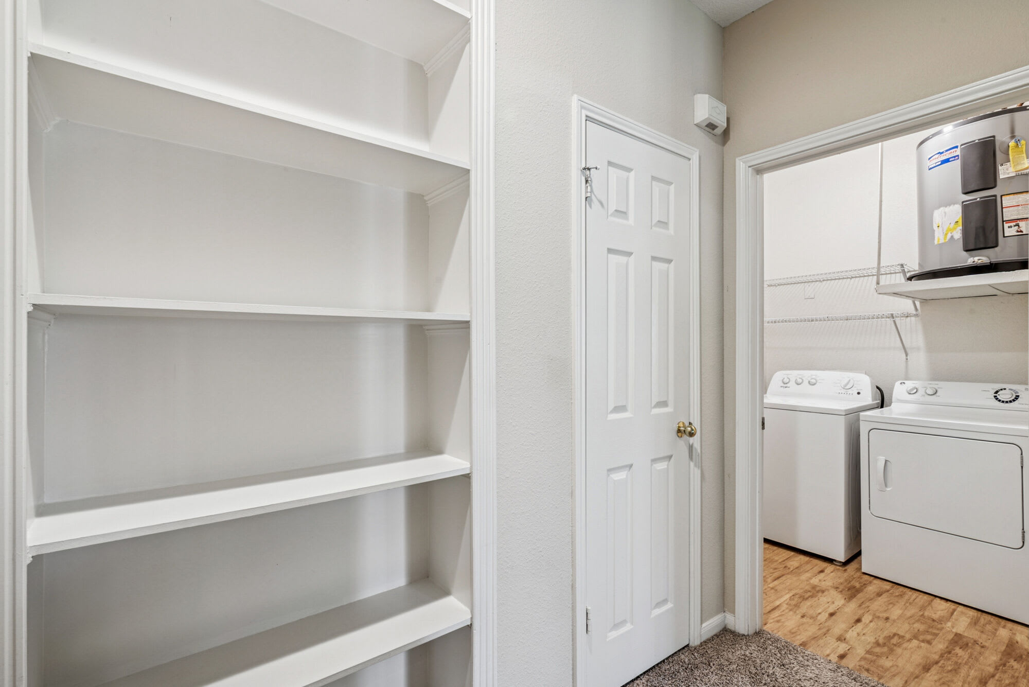 Chelsea Apartments – photo 2