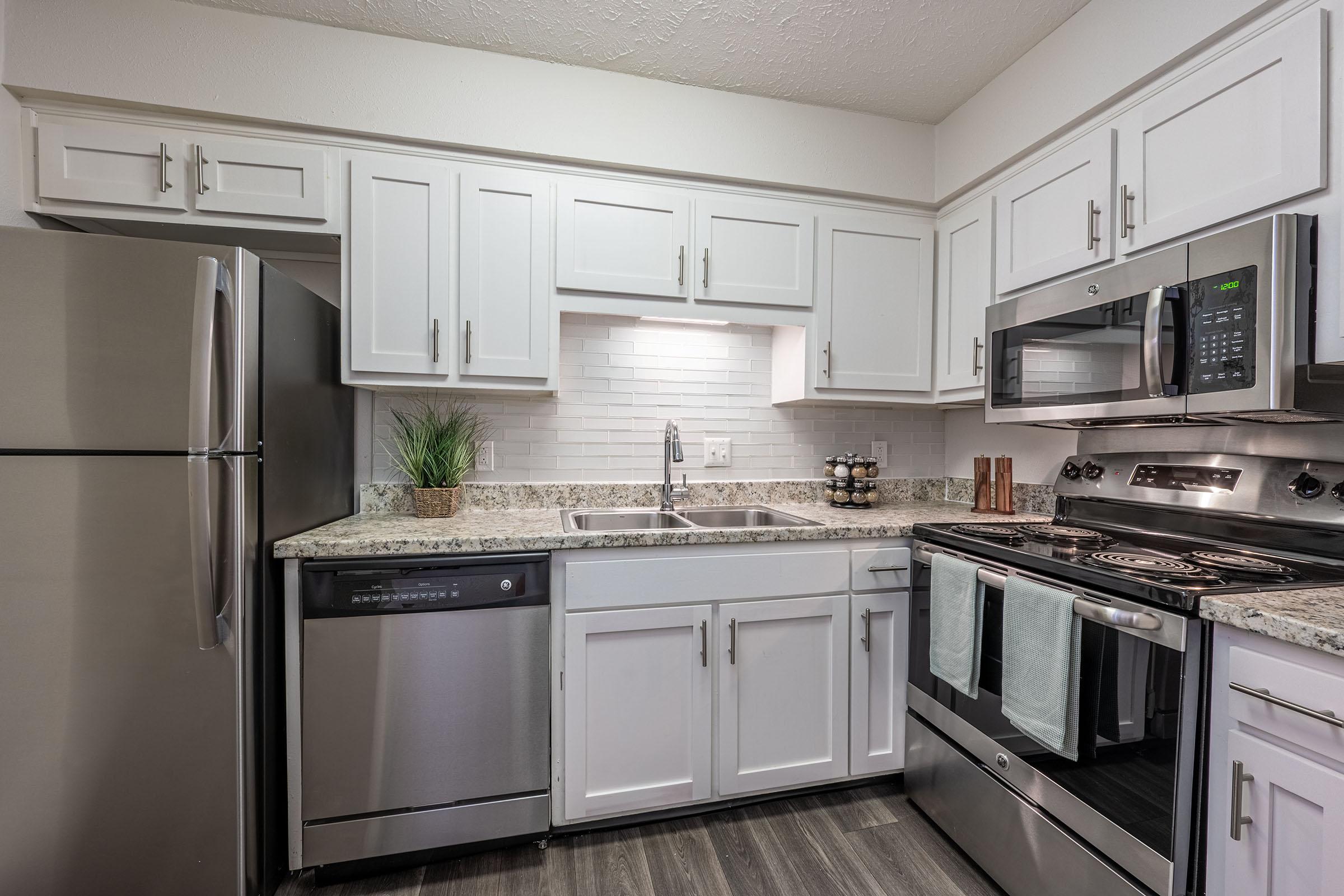 Chase Cove Apartments – photo 1