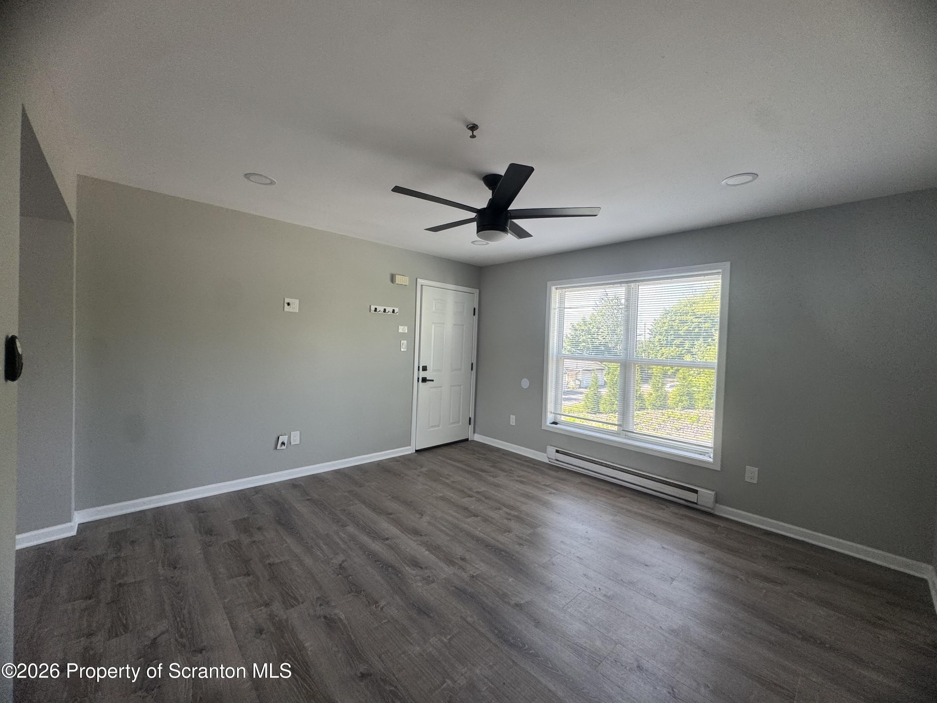1039 Walker Street – photo 2