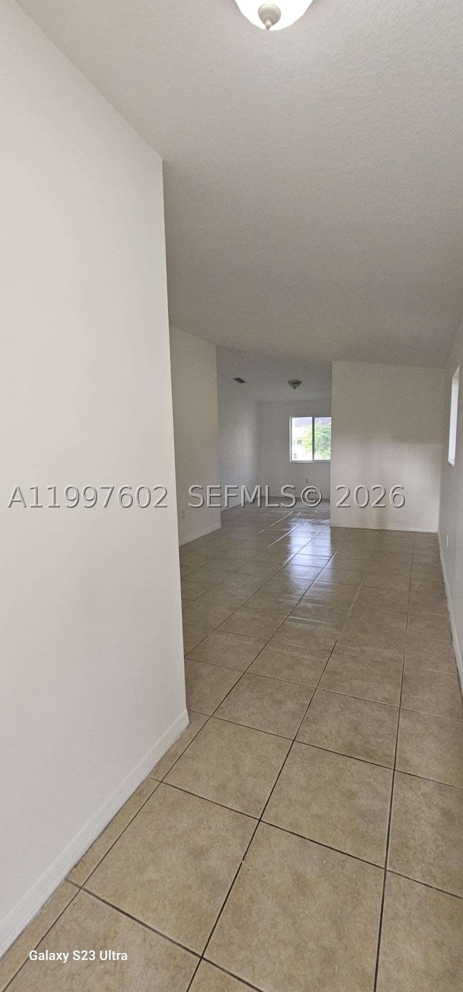 935 NE 33rd Ter – photo 3