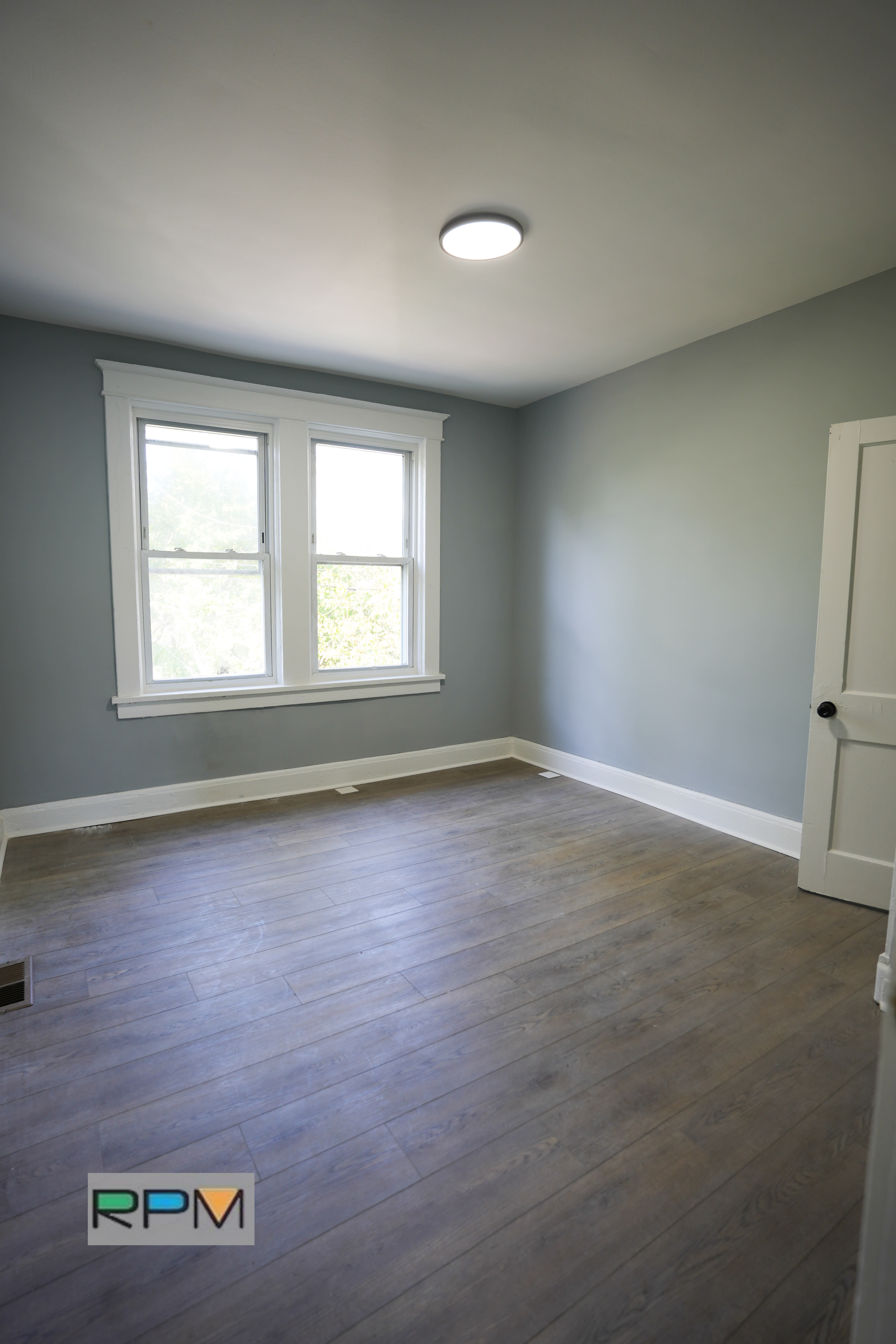 4904 Queensberry Ave – photo 3