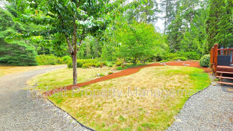 331 Dewatto Rd W – photo 5