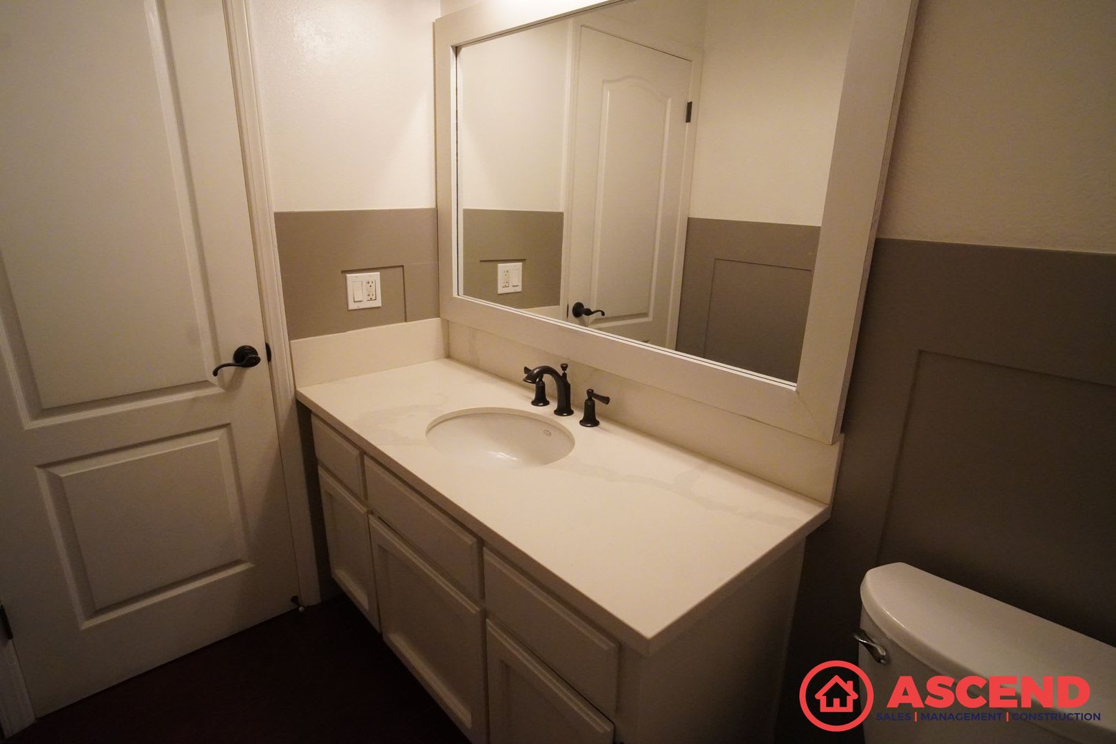 Spacious 3BD/3BA Home with Private Pool in Desirable Bakersfield 93312 — $500 Off First Month! – photo 5