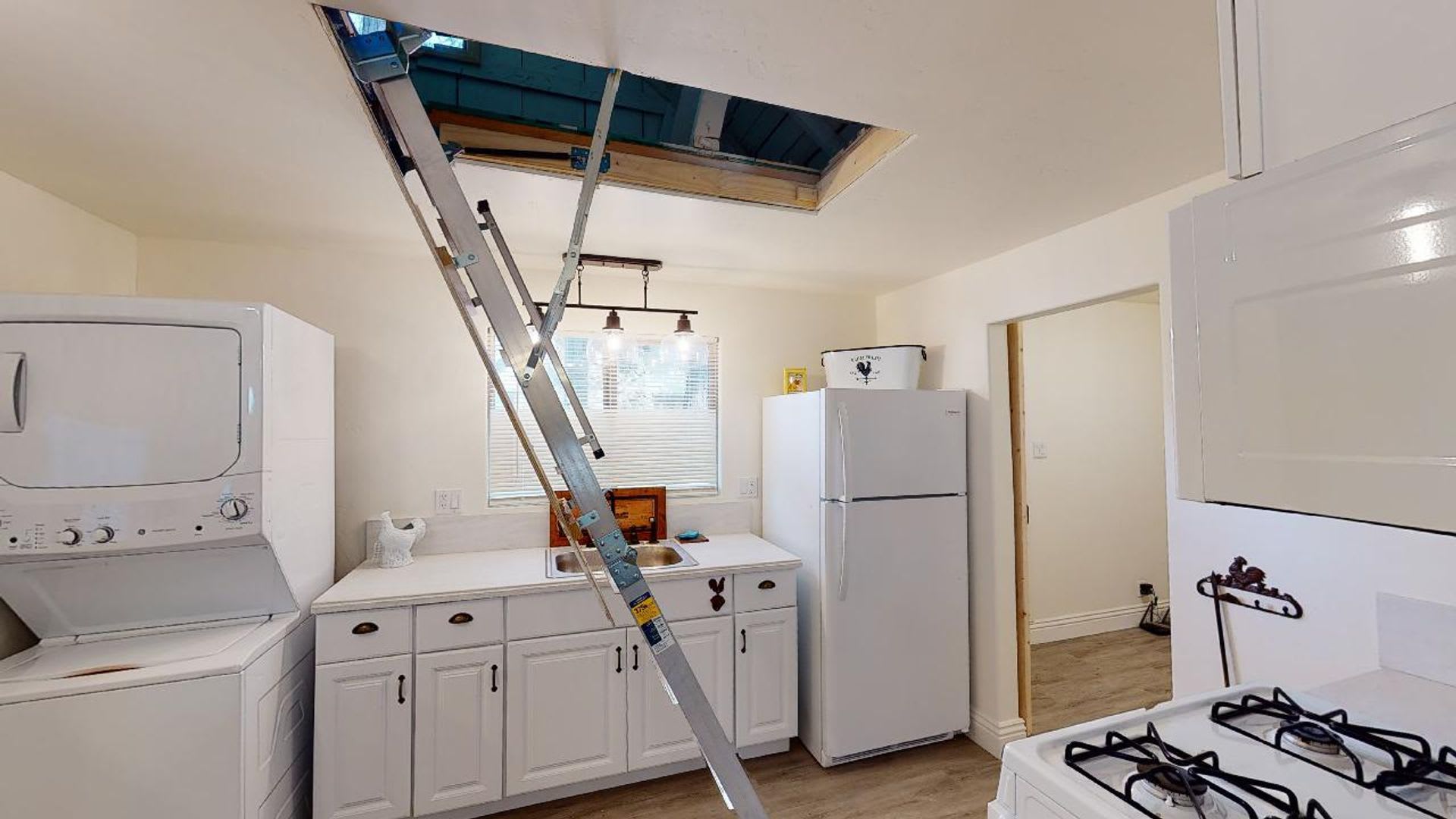 Coming Soon Turn Key 1 Bedroom 1 Bath Cabin For Lease In Crestline California – photo 3