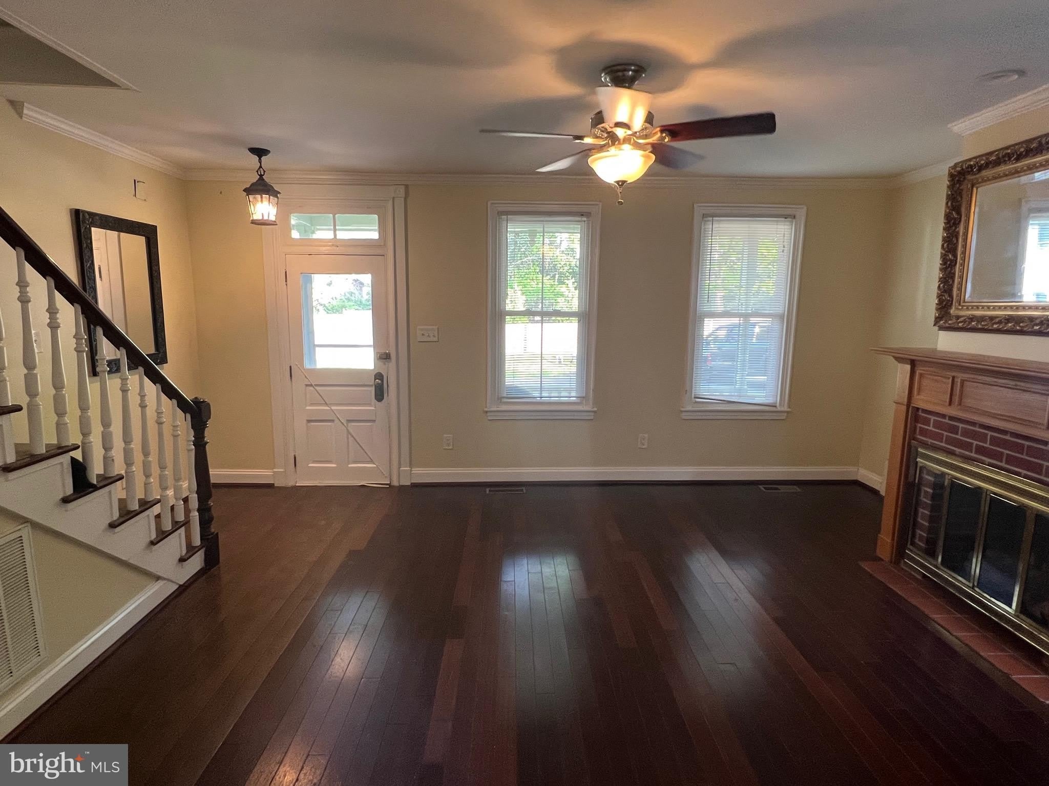 206 N MILL Street – photo 3