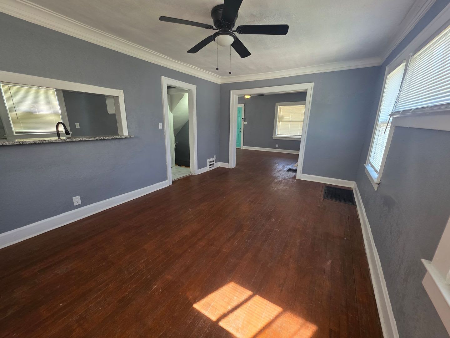 Charming 4 Bedroom, 2 Bath Home with Character & Space – photo 5